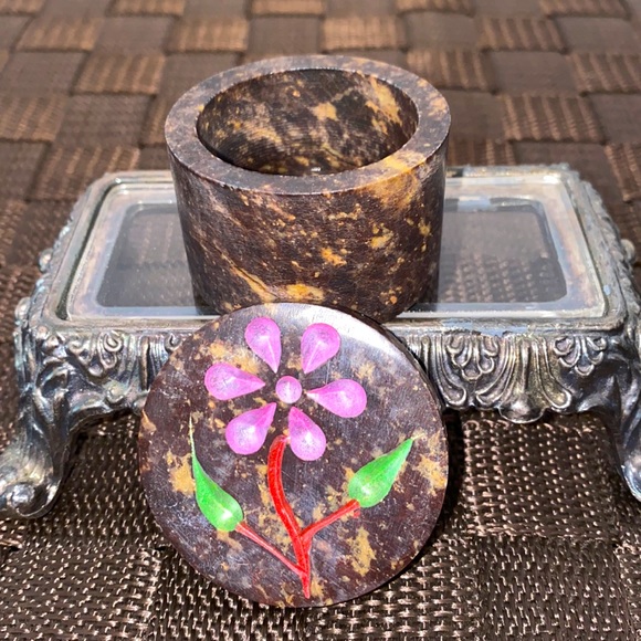 Soapstone Box With a Flower - Picture 1 of 3